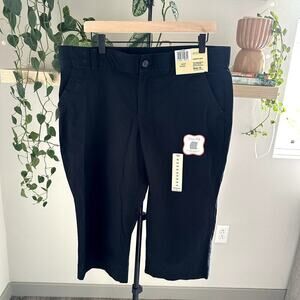 Dockers Women Black Surefit Capri Pants Size 16 Stretch Casual Work Travel NWT